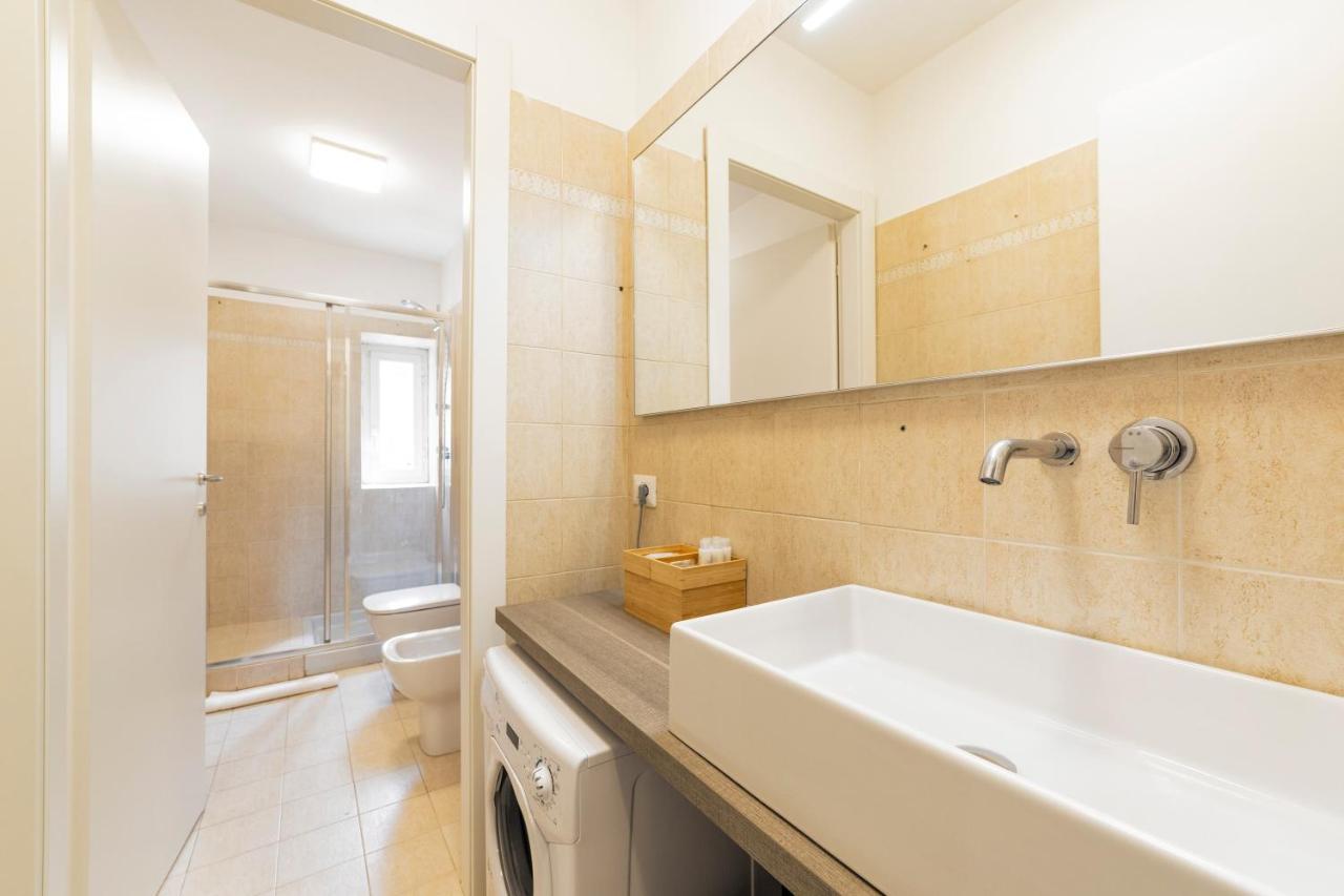 Roomy Close To Subway M5! Mailand